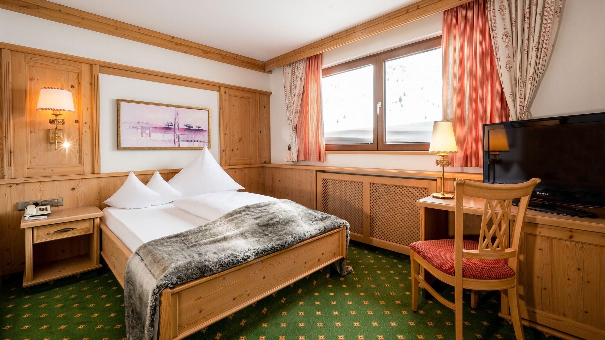 Hotel Almhof Гальтюр Экстерьер фото